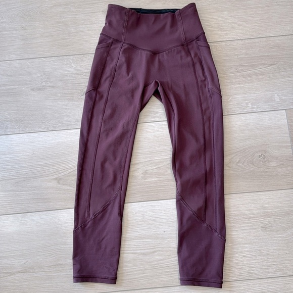 Lululemon Burgundy Fast And Free Tight ll Size 4 - Picture 1 of 3